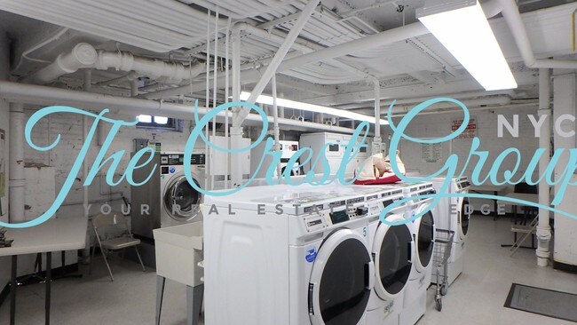 Foto del edificio - 8267 Austin St