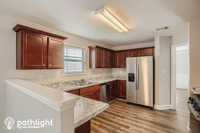 Foto del edificio - 4 br, 2 bath House - 642 Lynnfield Dr SE UNIT