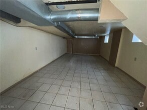 Building Photo - 10538 Helena Ave