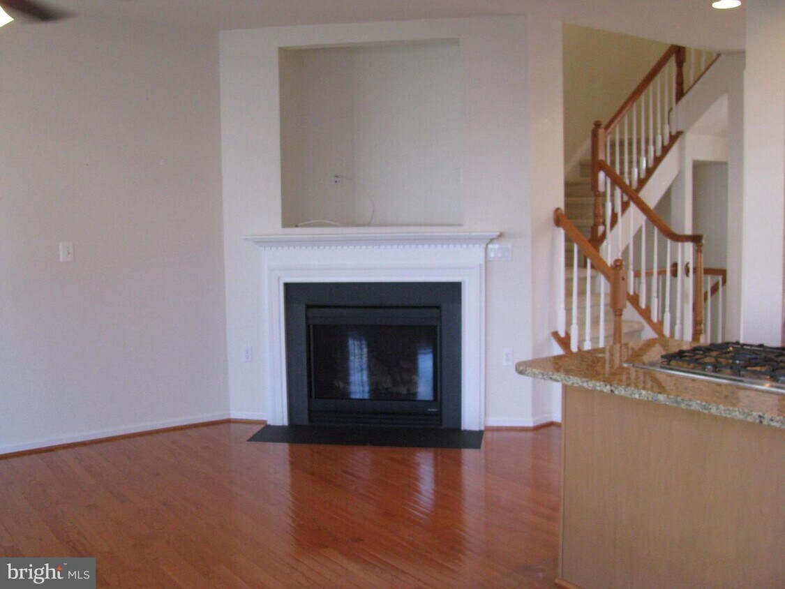 Building Photo - 16370 Gangplank Ln