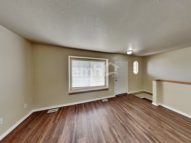 Building Photo - 1401 N 2225 W