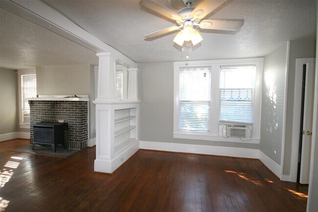 Building Photo - 415 Euclid St