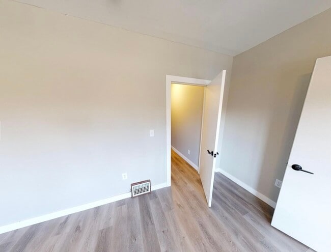 Master bedroom - 7926 Lorain Ave