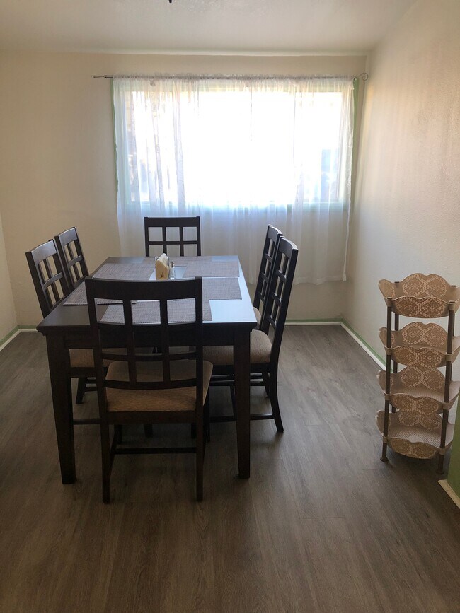 Dining Room - 1133 S Montebello Blvd