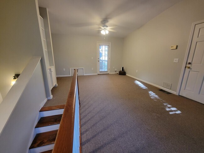 Building Photo - 2592 Stoney Brook Ln NE
