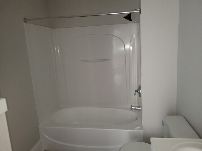 Photo - 506 E 140th St Apartment