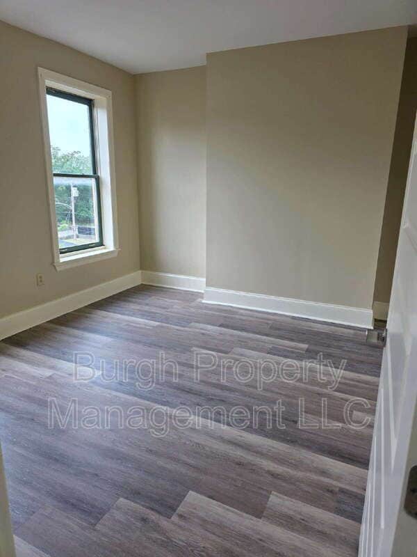 Building Photo - 1009 Penn Ave