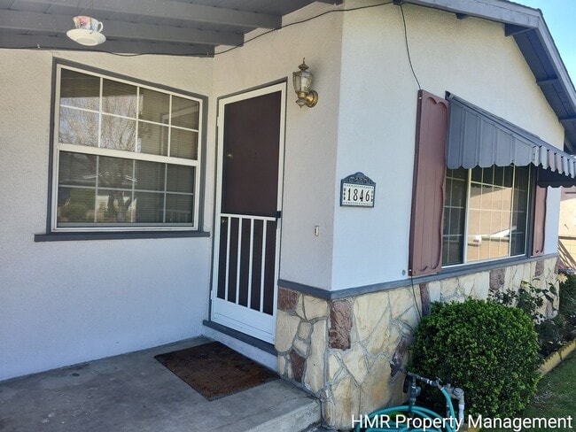 Building Photo - Charming Home with Sunroom & Spacious Backyard in Glendora