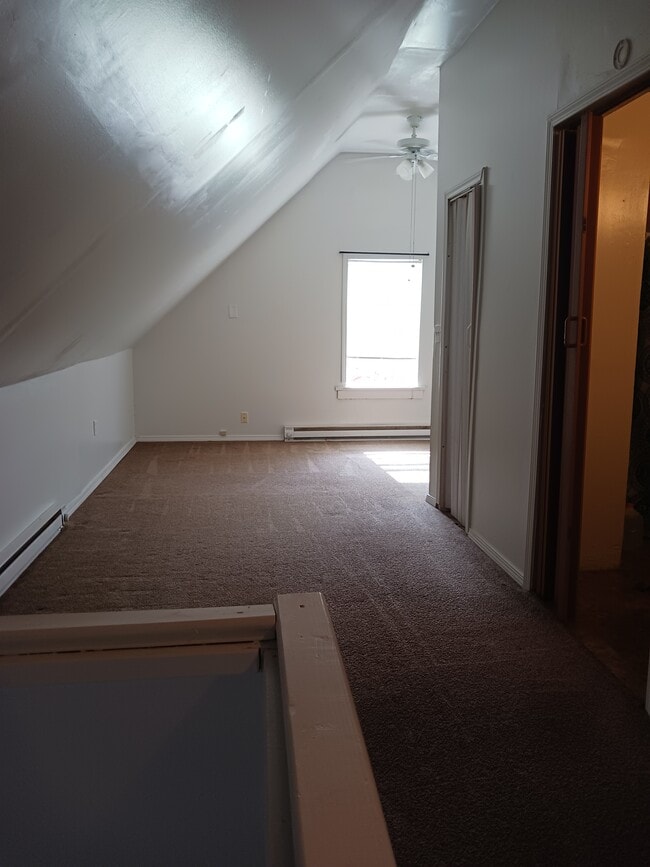 15448 Calcutta Ave Unit Third Floor, Cleveland, OH 44110 Apartments