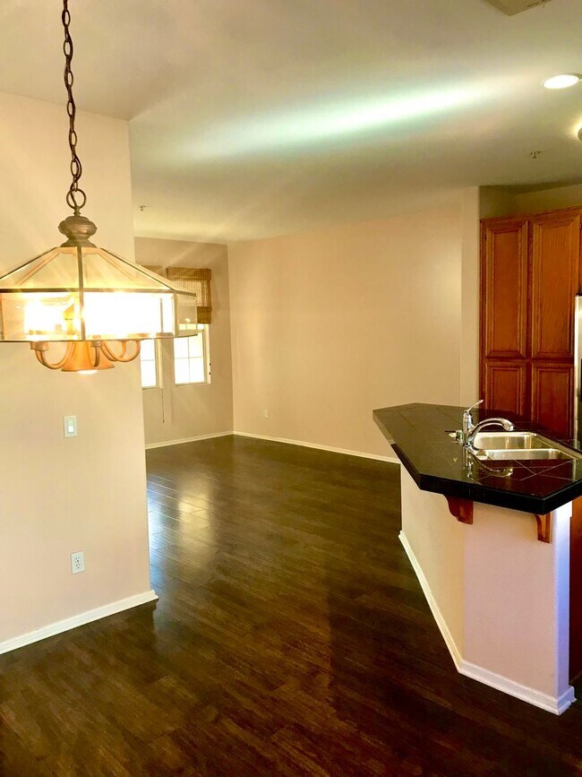 Building Photo - 2-bed 2.5 bath townhome in Cascada (Rancho...