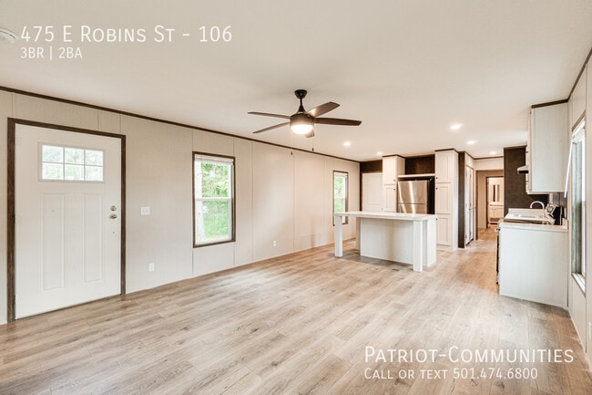 Foto del edificio - 475 E Robins St