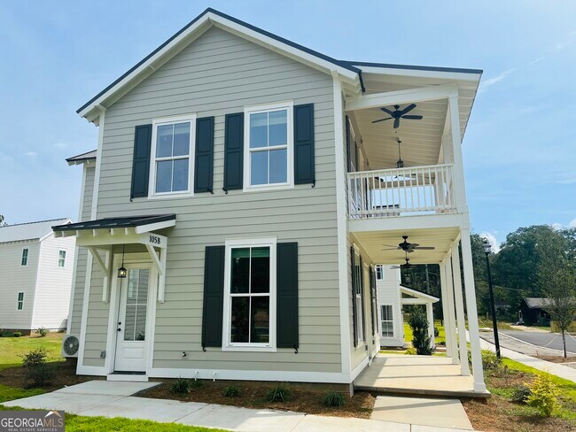 Building Photo - 105 Gardenia Ln