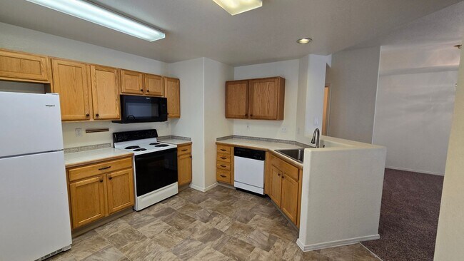 Building Photo - 3263 Apogee View