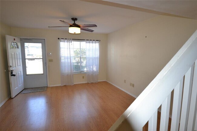 Building Photo - 3379 Fox Hunt Dr