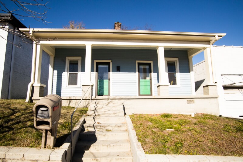 Foto principal - 206 5th Ave E