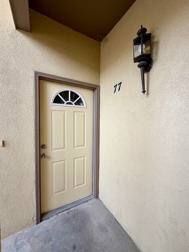 Foto del edificio - 9804 Cantera Ct