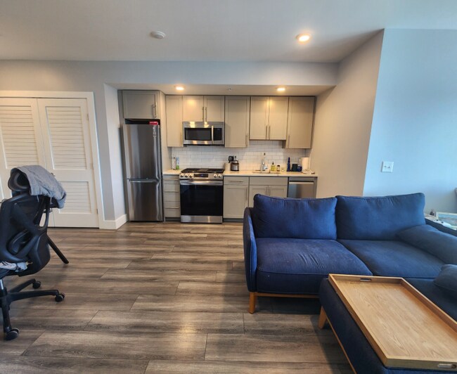 Building Photo - 55 W Fifth St