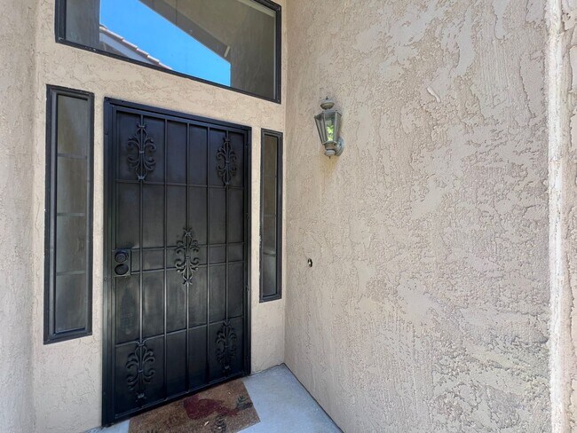 Building Photo - Beautiful 3 bed / 2 bath Condo in Rancho B...