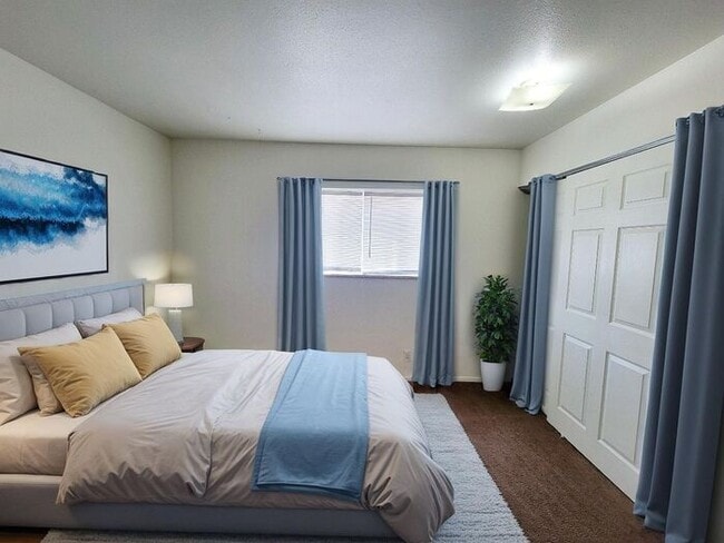 Foto del edificio - Charming 2-Bedroom Duplex | Limited-Time O...