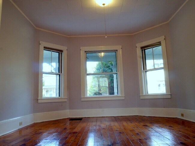 Foto del edificio - 33-35-35 Knox St