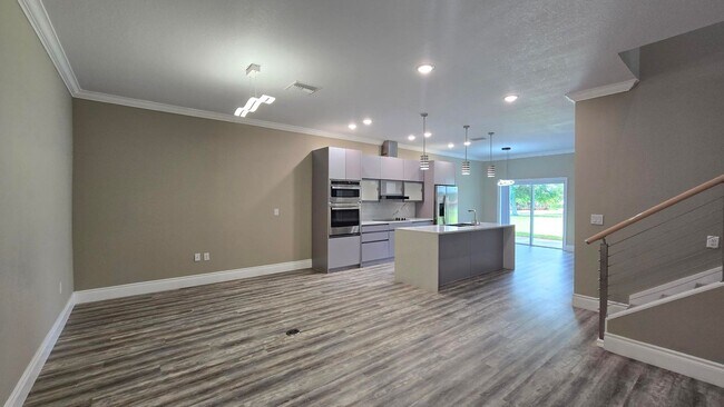 Foto del edificio - Beautiful and Modern 4 bed 3.5 Bath Townho...