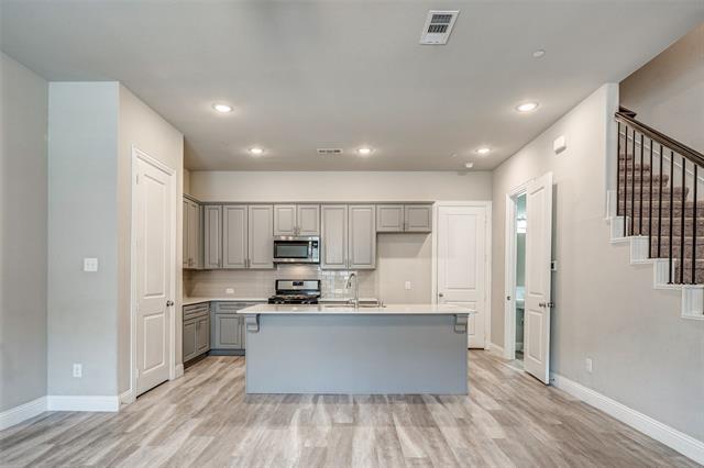 Building Photo - 4249 Kearsage Dr