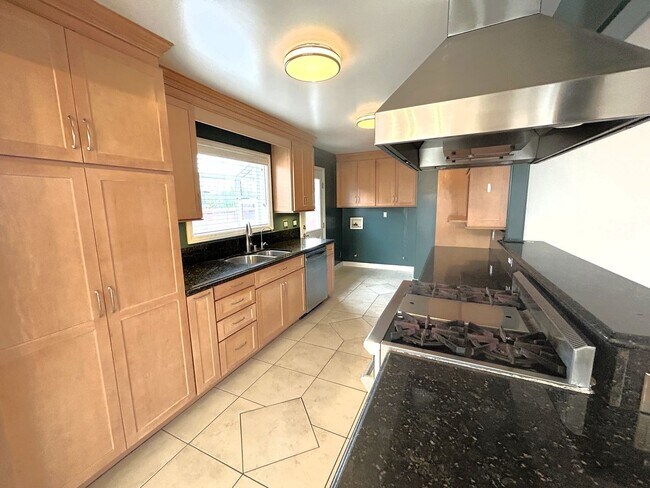 Foto del edificio - SAN MARINO DR  BUENA PARK, 90620  (4 BED / 2 BATH)