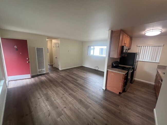 Foto del edificio - 1580 Higgins Way