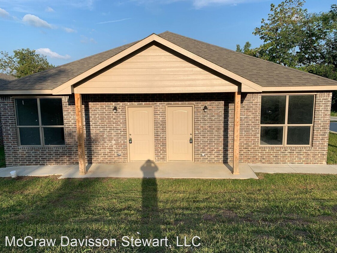 2 br, 1 bath House 628 S Constant House for Rent in Ada, OK