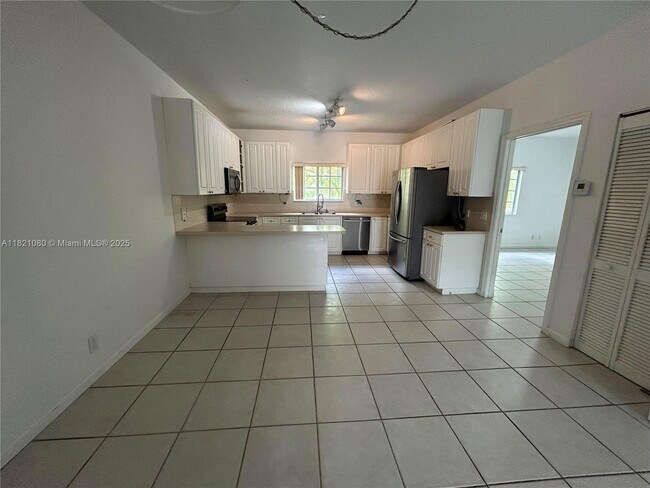 Foto del edificio - 4802 Washington St