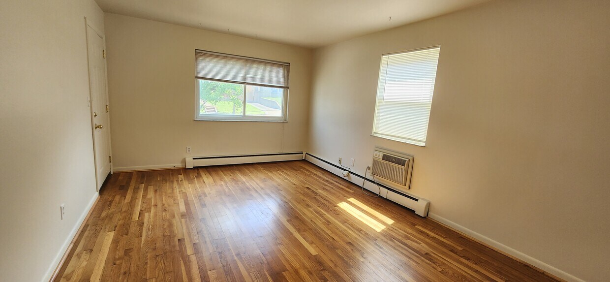 Primary Photo - 3615 Schwartze Ave