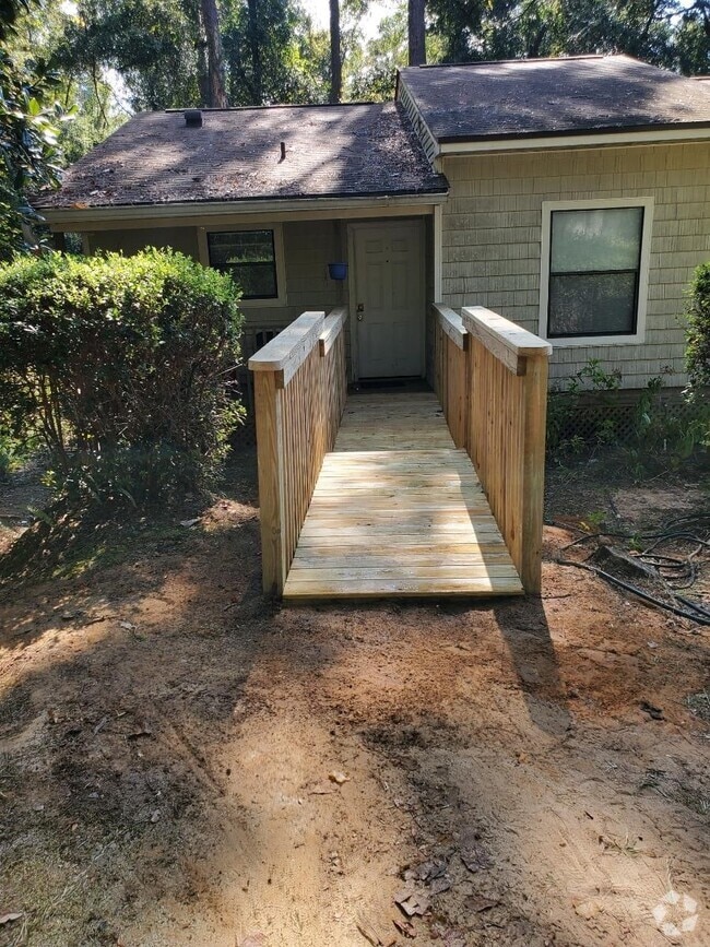 Building Photo - 3447 Bear Creek Rd