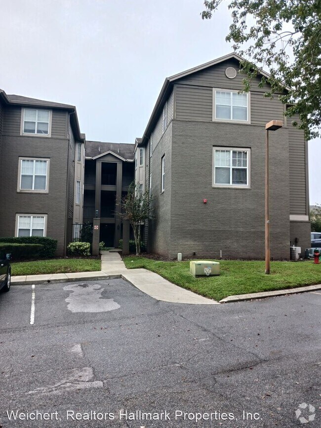 Sabal Green Houses under 2,500 Longwood, FL 1 Homes