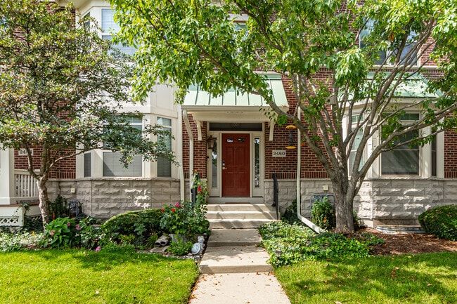 Building Photo - 2460 Violet St