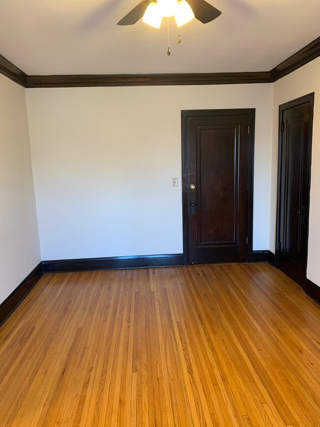 Foto del edificio - 145 S Chatsworth St
