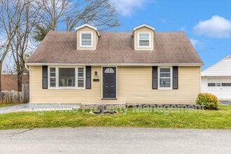 Building Photo - 11025 Rosewood Dr