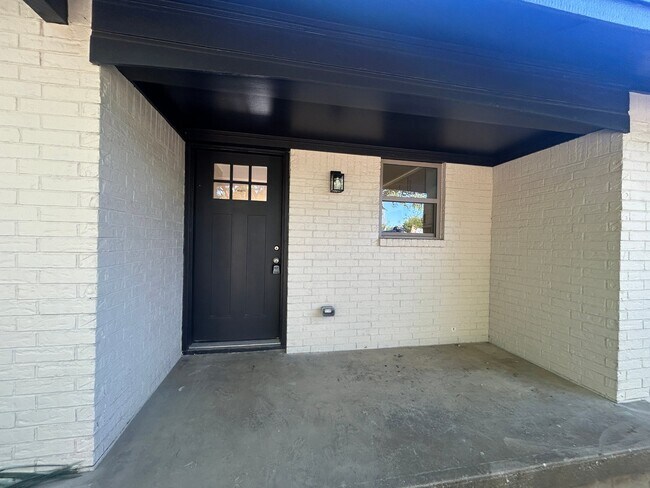 Foto del edificio - 101 Hillcrest Dr