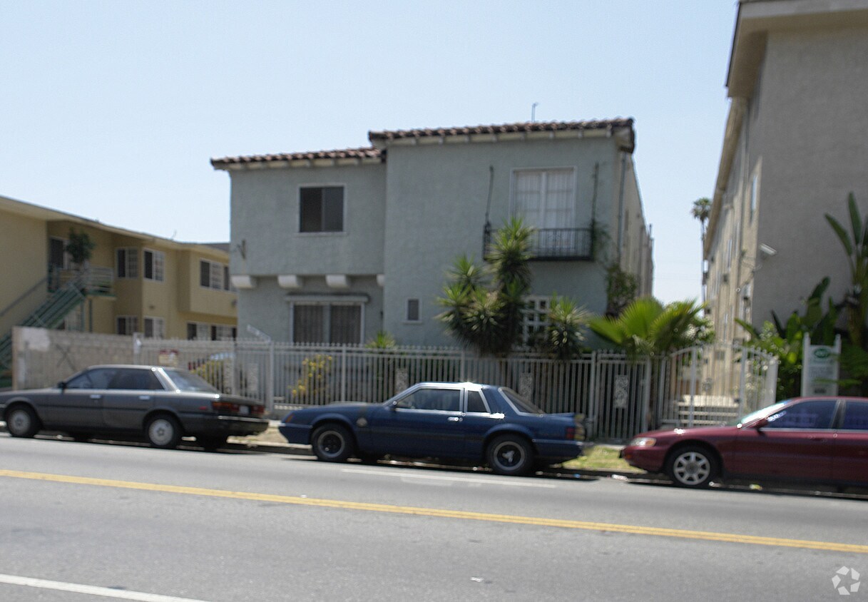 Building Photo - 255 S Normandie Ave