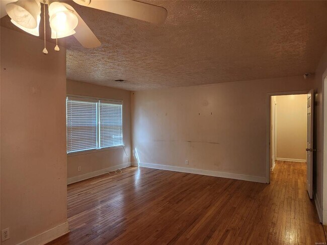 Foto del edificio - 606 Fairview Ave