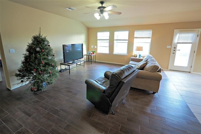 Building Photo - 7800 Little Deer Trail