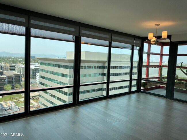 Foto del edificio - 4808 N 24th St