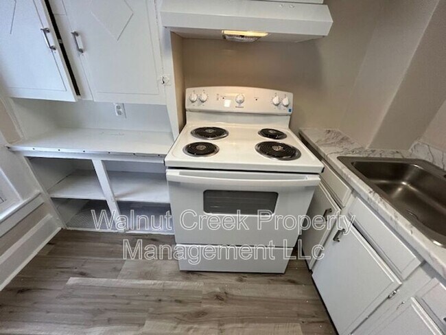 Foto del edificio - 102 Rush St