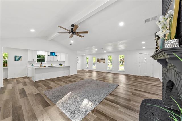 Building Photo - 2405 Roundrock Trail