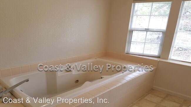 Foto del edificio - 3 br, 2.5 bath House - 390 Crazy Horse Can...