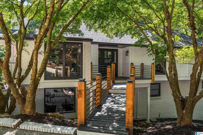 Building Photo - 3445 S Brookwood Rd