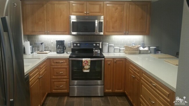 Building Photo - 45775 Juniper Cir