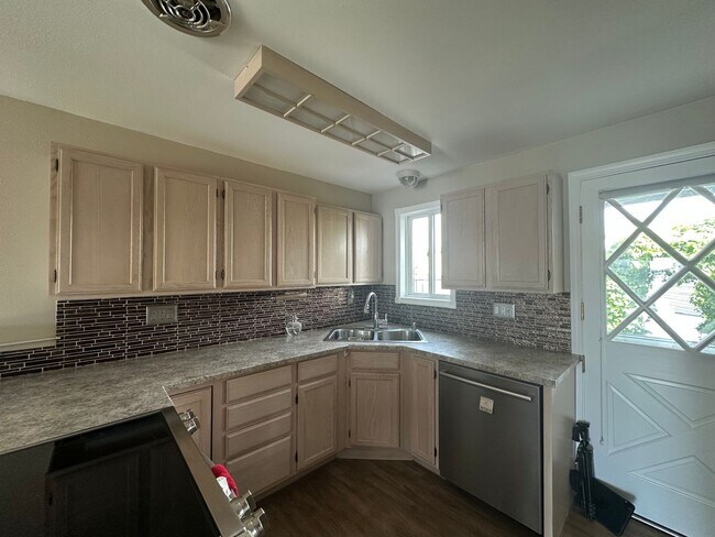 Foto del edificio - 2 Bed 2 Bath Waterfront Condo in Sandy Point