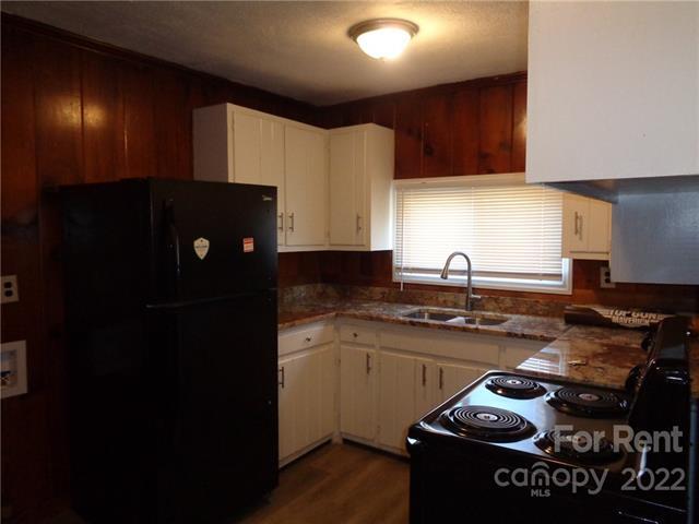 Foto del edificio - 3104 Creighton Dr