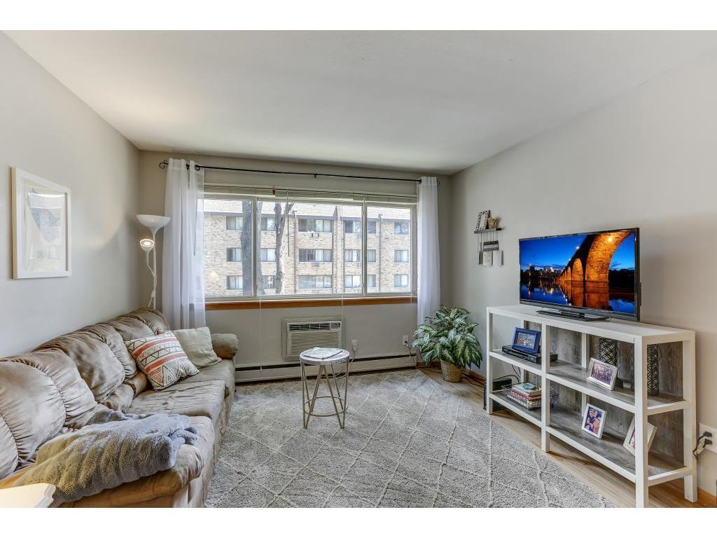 2112 Garfield Ave Unit 8, Minneapolis, MN 55405 Condo for Rent in