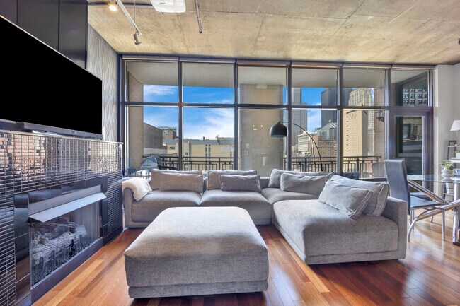 Foto del edificio - 520 S State St